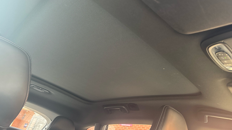 Volvo V40 T2 [122] R DESIGN Pro 5dr Geartronic Petrol Hatchback